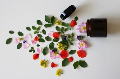 Benefits of using organic makeup| Worth the Hype? benefits of organic makeup and beauty products