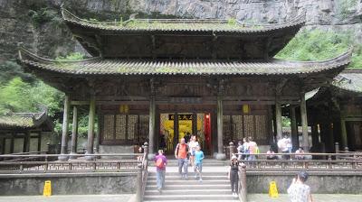 Travel Guide: Three Natural Bridges, Chongqing