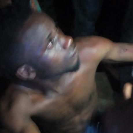 Phone Thief Caught Along Small Gate, Agbale Road (PHOTOS)