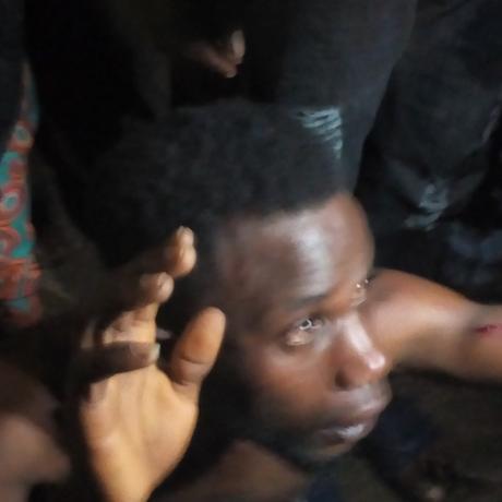 Phone Thief Caught Along Small Gate, Agbale Road (PHOTOS)