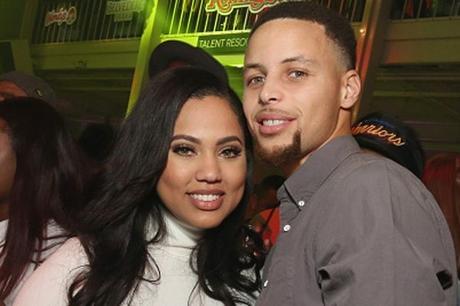 Steph & Ayesha Curry welcome a baby boy!