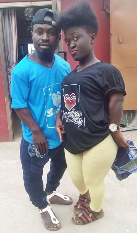 Lady With Dwarfism Writes ‘Sweet’ Words As Her Bae Visits Her At Work (See Photos)
