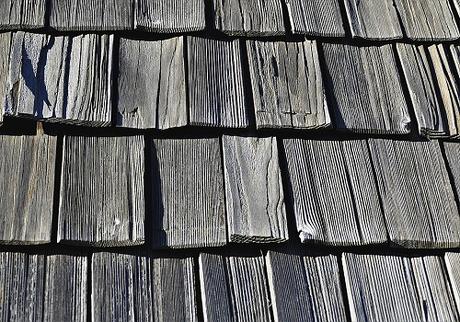 Pros and cons of wood shingles