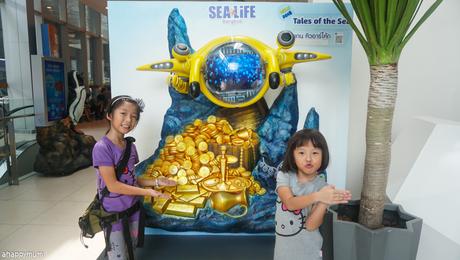 Aquarium adventures at Sea Life Bangkok