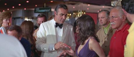Bond’s White Dinner Jacket in Diamonds are Forever Bond’s White Dinner Jacket in Diamonds are Forever