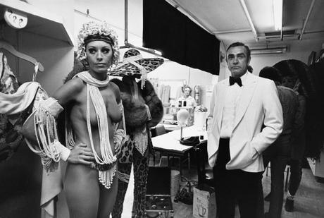 Bond’s White Dinner Jacket in Diamonds are Forever Bond’s White Dinner Jacket in Diamonds are Forever