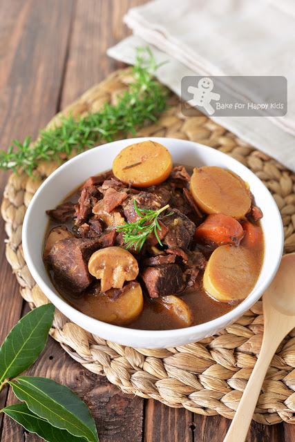 barefoot contessa parker's red wine beef stew bacon