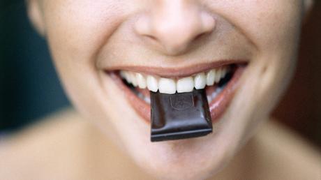 MORE REASONS TO BITE ON DARK CHOCOLATE!