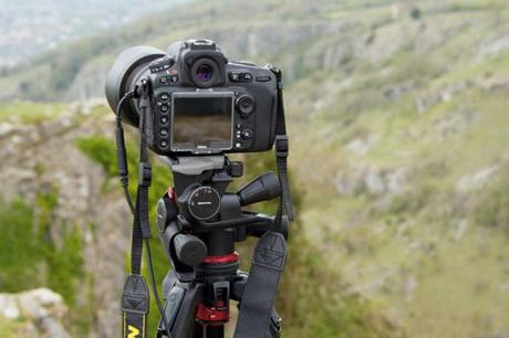 A Definitive Buyer’s Guide To Purchase A Perfect Camera And Its Accessories!