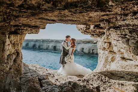 dreamy-wedding-overlooking-ocean_30