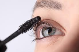 How to Get Long Lashes ..... the Natural Way.