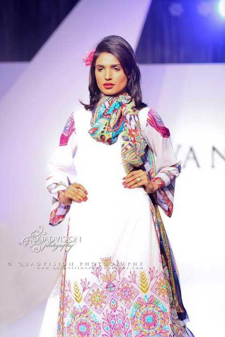 Lawn-Vaneeza V Summer Collection 2012 Complete Catalogue-Conspicuous Prints