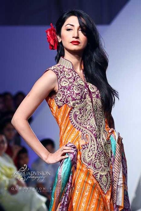 Lawn-Vaneeza V Summer Collection 2012 Complete Catalogue-Conspicuous Prints