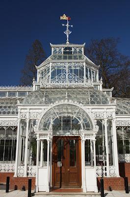 Cast-iron conservatory