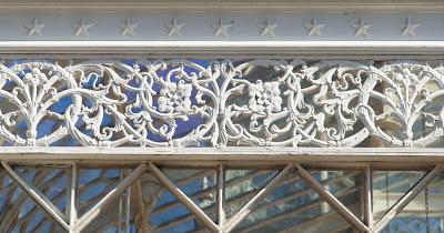 Cast-iron conservatory