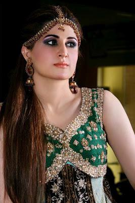 Attractive HairDos & Makeup Shoots by SamanZar Salon by Shaiyanne Malik