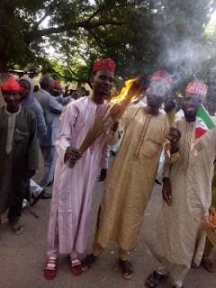 Senator Kwankwaso Supporters Burns Brooms As Their Leader Defects To PDP (SEE PHOTOS)