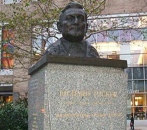 Richard Tucker monument in Lincoln Center