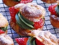 Green Choux Pastry 抹茶泡芙
