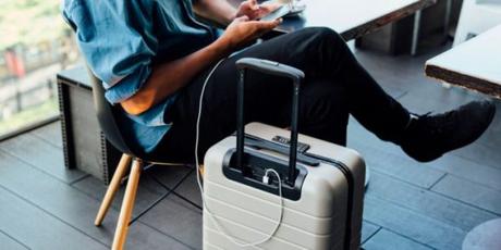 Here’s What Gadgets You Can Pick If You Want To Be A Digital Nomad!