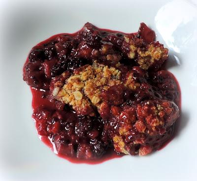 Bumbleberry & Almond Crumble