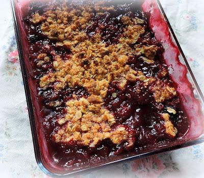 Bumbleberry & Almond Crumble