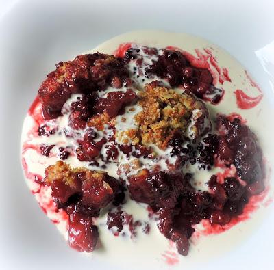 Bumbleberry & Almond Crumble