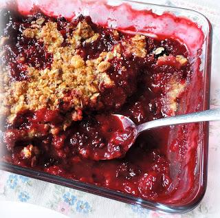 Bumbleberry & Almond Crumble