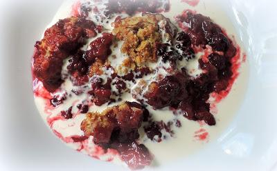 Bumbleberry & Almond Crumble