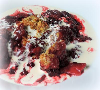 Bumbleberry & Almond Crumble