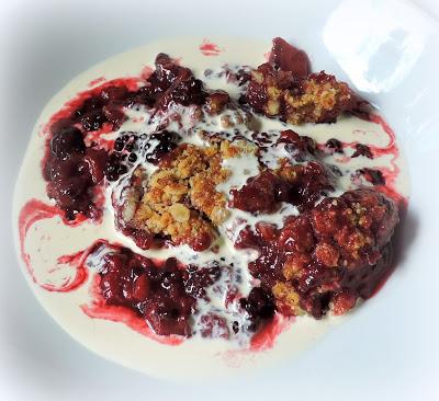 Bumbleberry & Almond Crumble