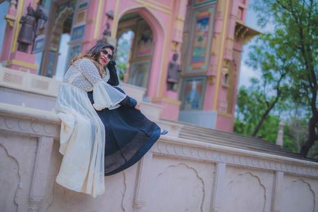 jaipur trip, travel blogger, fashion, style,. myriad musings, amor first, paprika gate, pink city trip, wanderlust, city palace, hawa mahal