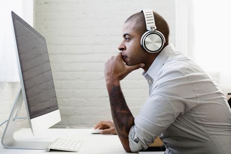 Do you listen to music while working? Here are some good reasons…!