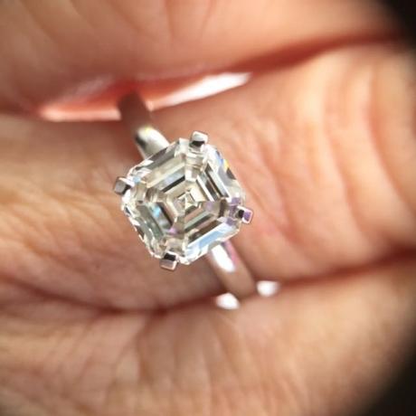 Celebrities Love Asscher Cut Diamonds