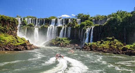 Boat tour in Argentina at he Iguazu Falls