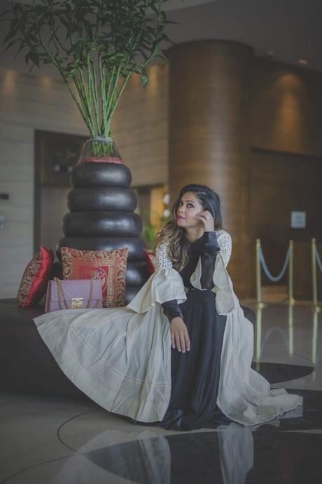 where to stay in jaipur and what to eat, Hilton Jaipur, travel blogger, style, sari style, satya paul style, coat over sari, coat with sari outfit, fusion look, long maxi eyelet dress , myriad musings