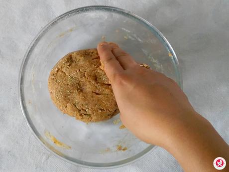 Lactation cookies are the scrumptious healthy snack which are Ideal for new moms, as it helps in enhancing the breast milk supply.