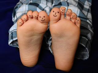 Image: Barefoot toes, by Bruno Glätsch on Pixabay