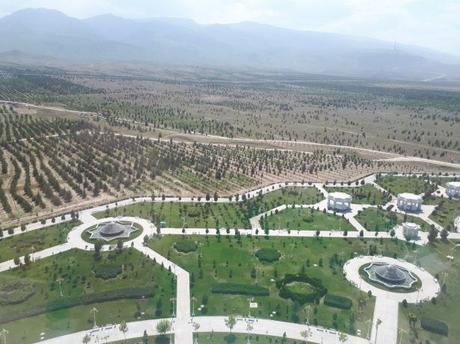 Backpacking in Turkmenistan: Top 15 Sights in Magnificent Ashgabat, City of the Future Backpacking in Turkmenistan: Top 15 Sights in Magnificent Ashgabat, City of the Future