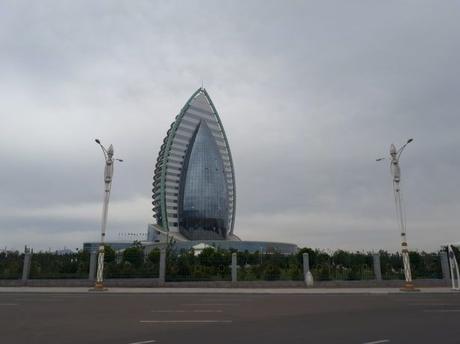 Backpacking in Turkmenistan: Top 15 Sights in Magnificent Ashgabat, City of the Future Backpacking in Turkmenistan: Top 15 Sights in Magnificent Ashgabat, City of the Future