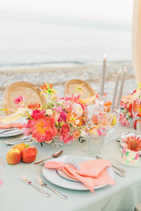 Gorgeous inspiration shoot with bright colours in Cyprus gorgeous-inspiration-shoot-bright-colours-cyprus_04