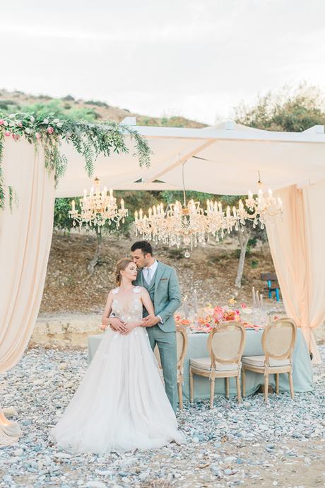 Gorgeous inspiration shoot with bright colours in Cyprus gorgeous-inspiration-shoot-bright-colours-cyprus_23