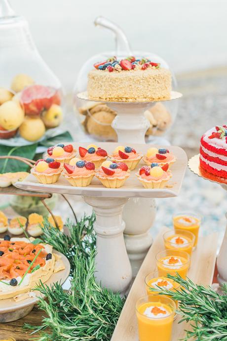 Gorgeous inspiration shoot with bright colours in Cyprus gorgeous-inspiration-shoot-bright-colours-cyprus_19x