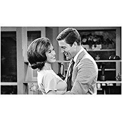 Image: Mary Tyler Moore 8 Inch x 10 Inch Photograph The Mary Tyler Moore Show The Dick Van Dyke Show Ordinary People on Set Getting Hug from Dick Van Dyke