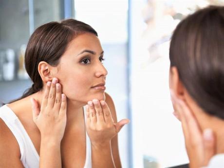 Is it safe to use apple cider vinegar on your face?