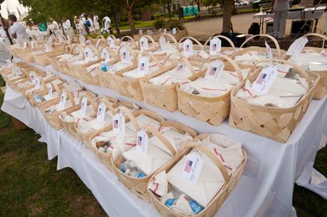 Le Diner en Blanc: The World’s Largest All-White Dinner Party