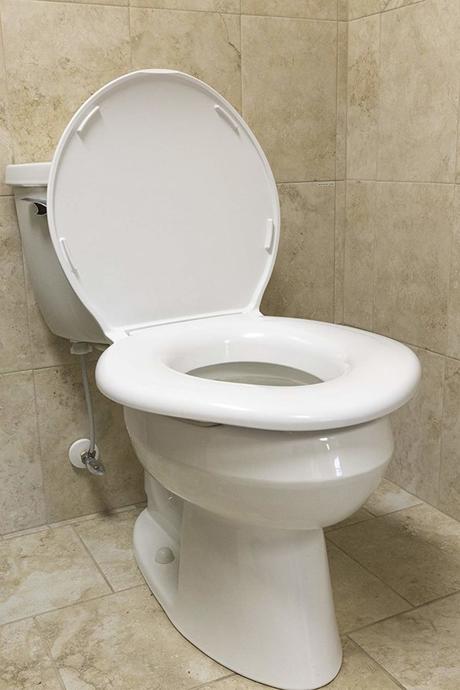 What is the Best Toilet Seat for Heavy Person?