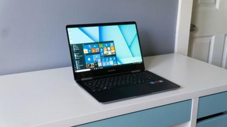5 Best Laptops For University Students That Are Worth-Buying In 2018!