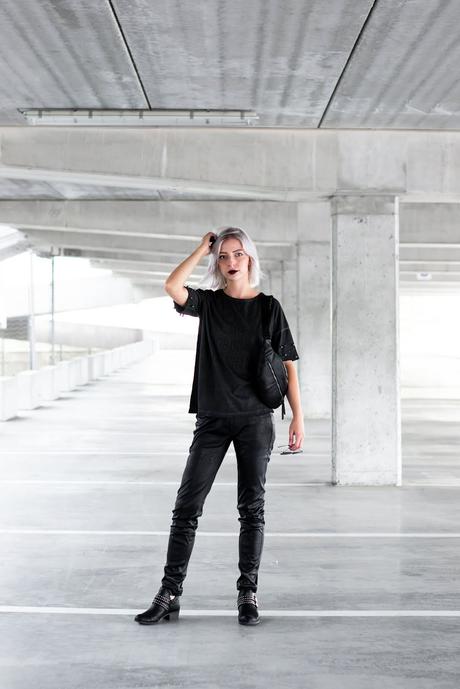 LEATHER LOOK LEATHER LOOK
