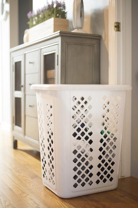 Cleveland blogger The Samantha Show shares 5 ways to make doing laundry easier! keep a basket near the stairs... 
